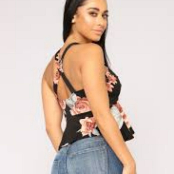 Excuse my petals crop top fashion nova - Picture 2 of 3